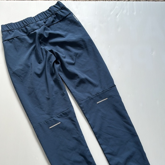 The North Face Flashdry Blue Joggers.  Boys size Large - 12 - Picture 14 of 15